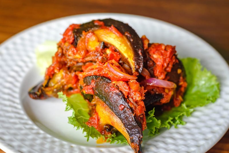 Peppered snail