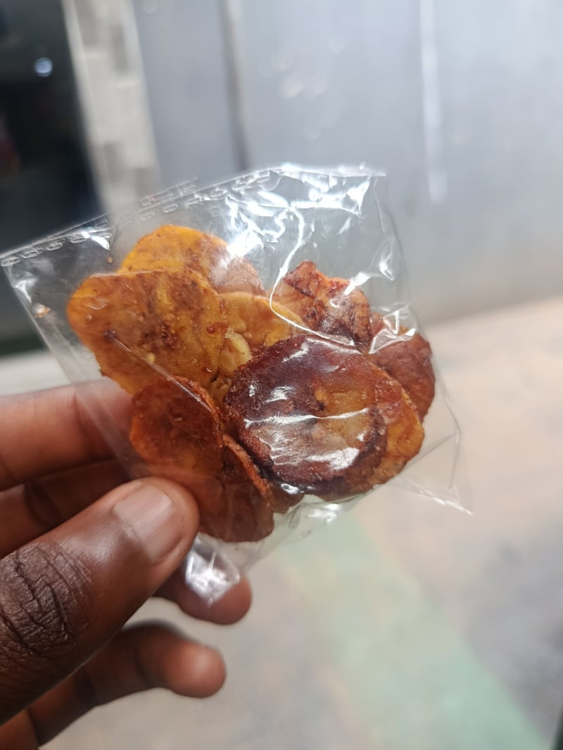 Sweet plantain chips (100 Naira)